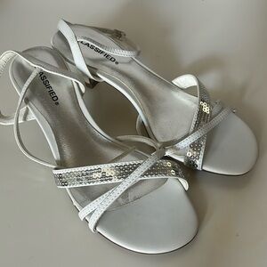 Classified Strappy Kitten Heels in White Silver Women's Size 6.5